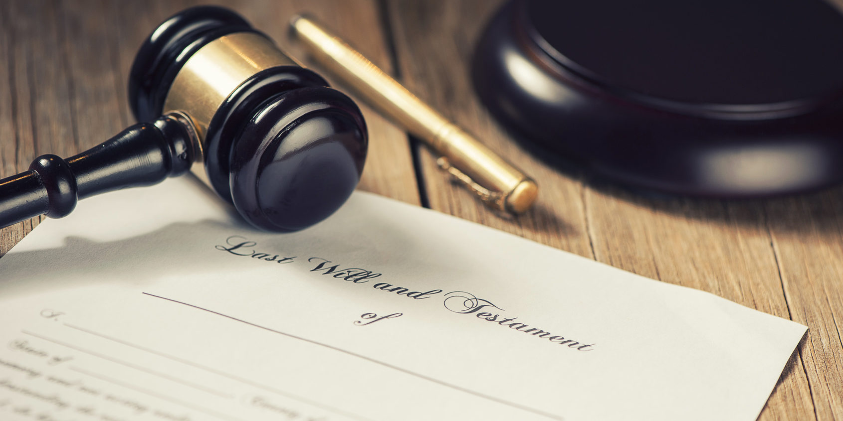 Last will and testament form with gavel